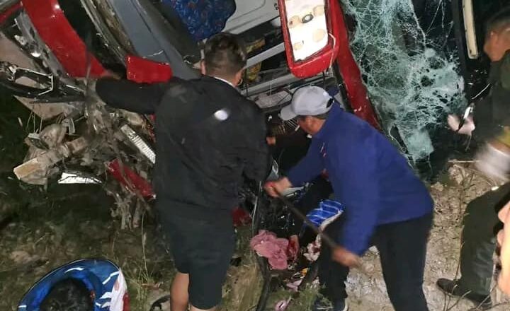 Accidente de tránsito deja 4 muertos y 36 heridos en la carretera Potosí – Sucre