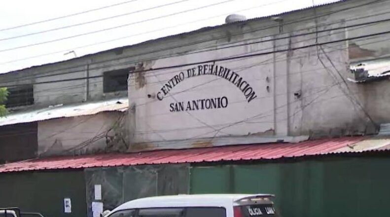 Entrenador de fútbol es condenado a diez años de cárcel por abusar sexualmente de un adolescente