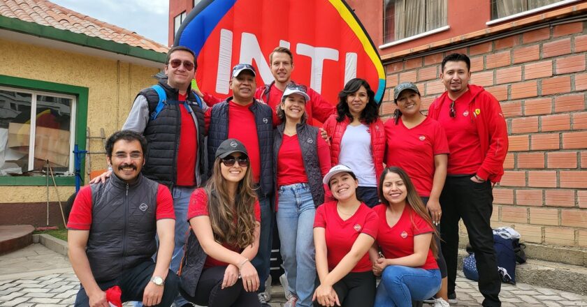 INTI y Roche Bolivia promueven la salud y el bienestar infantil, a través de una caminata en La Paz