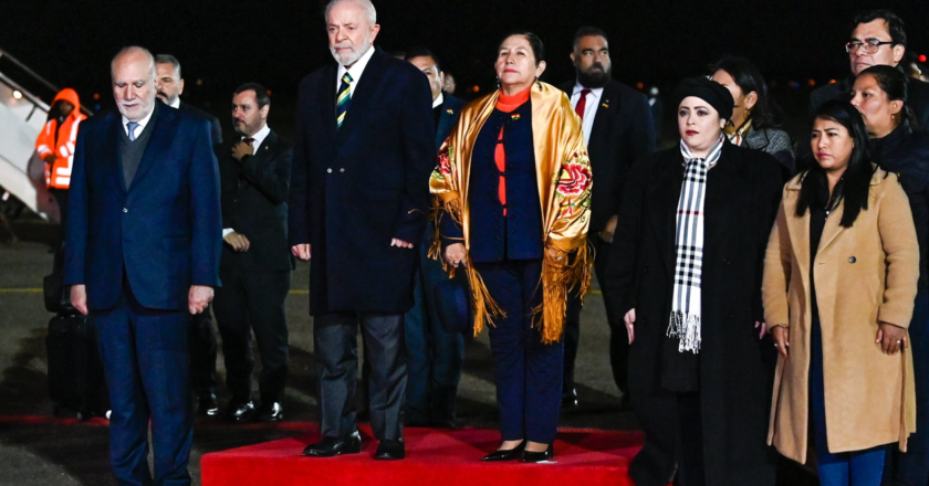Presidente Lula llega a Bolivia para fortalecer lazos de amistad y cooperación