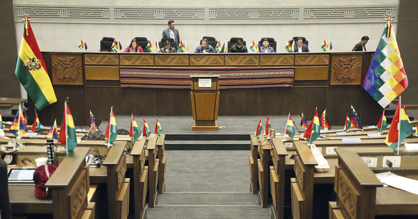 La Asamblea definirá hoy en Sucre el destino de los comicios judiciales