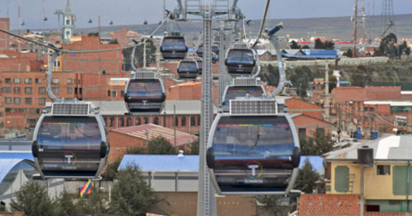 Línea Plateada del Teleférico rompe récord con transporte de 50.662 pasajeros en un día