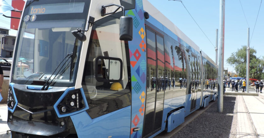 Tren Metropolitano opera de 06h00 a 22h00 cada 20 minutos por la festividad de Urkupiña