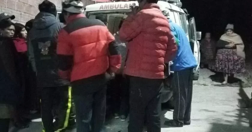 Embarrancamiento de un bus en la ruta La Paz – Apolo deja 25 heridos