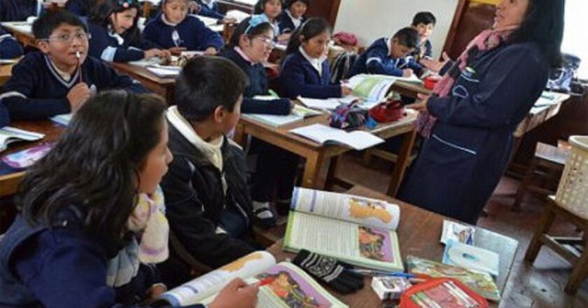 Desde el 2 de septiembre, los escolares en La Paz vuelven al horario normal de clases