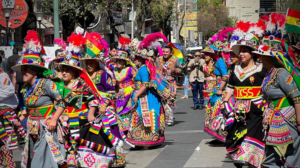 BOLIVIANOS