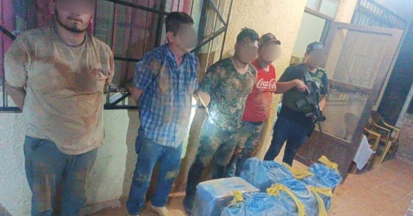 Aprehenden a cuatro miembros de banda criminal e incautan cocaína en Guarayos