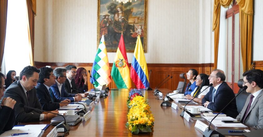 Bolivia y Colombia reanudan Comisión Binacional después de 23 años