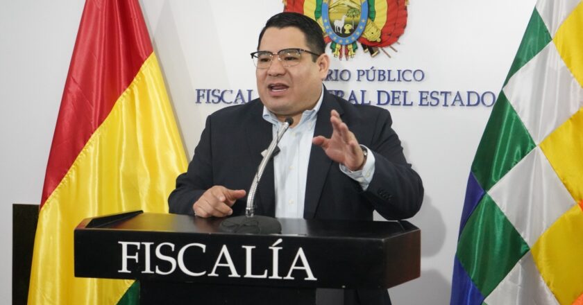 Fiscal General del Estado Roger Mariaca tomó posesión de su despacho en Sucre