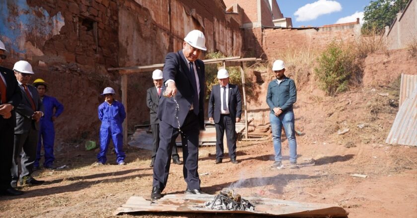 Lanchipa da inicio a la construcción del edificio de Lucha Contra la Violencia para la Fiscalía de Chuquisaca, EFE e IDIF