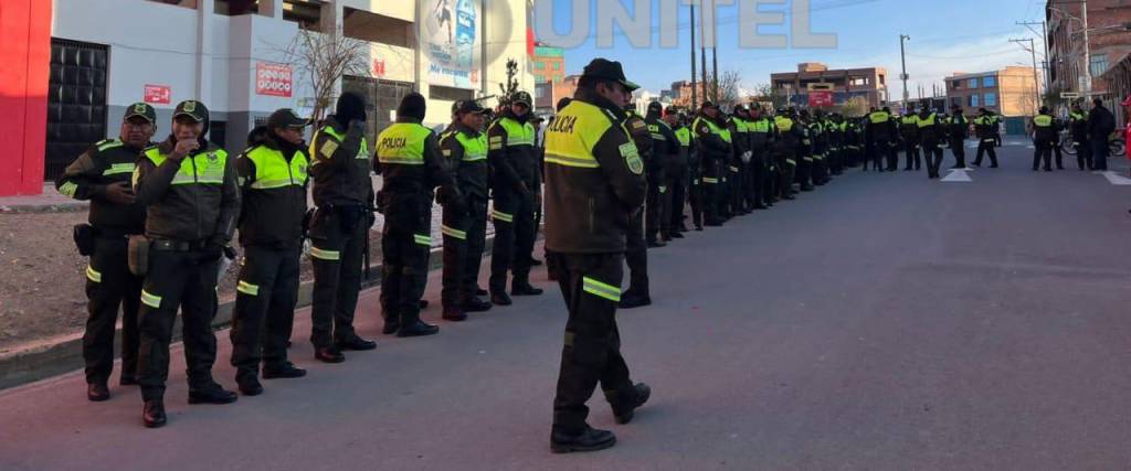 Más de 2.000 uniformados se desplazan en el Titán de Villa Ingenio para el duelo Bolivia – Colombia