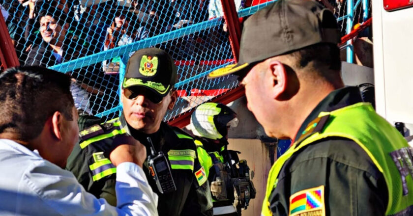 Casi 30 personas entre arrestadas y aprehendidas es el saldo policial del partido Bolivia-Colombia