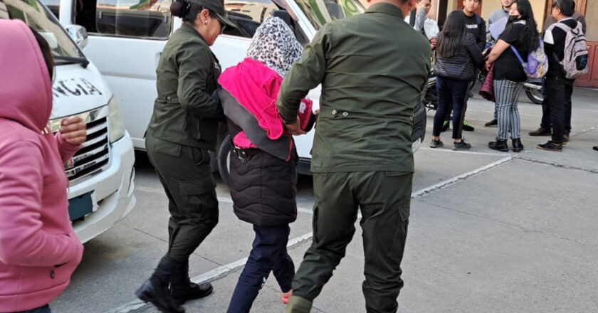 Envían a la cárcel a una mujer en La Paz acusada de quitar la vida a sus dos hijos menores de edad