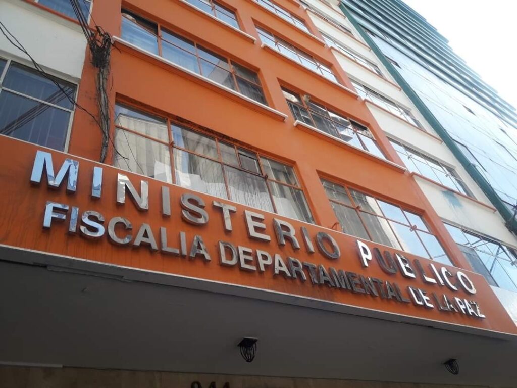 FRONTIS DE LA FISCALÍA
