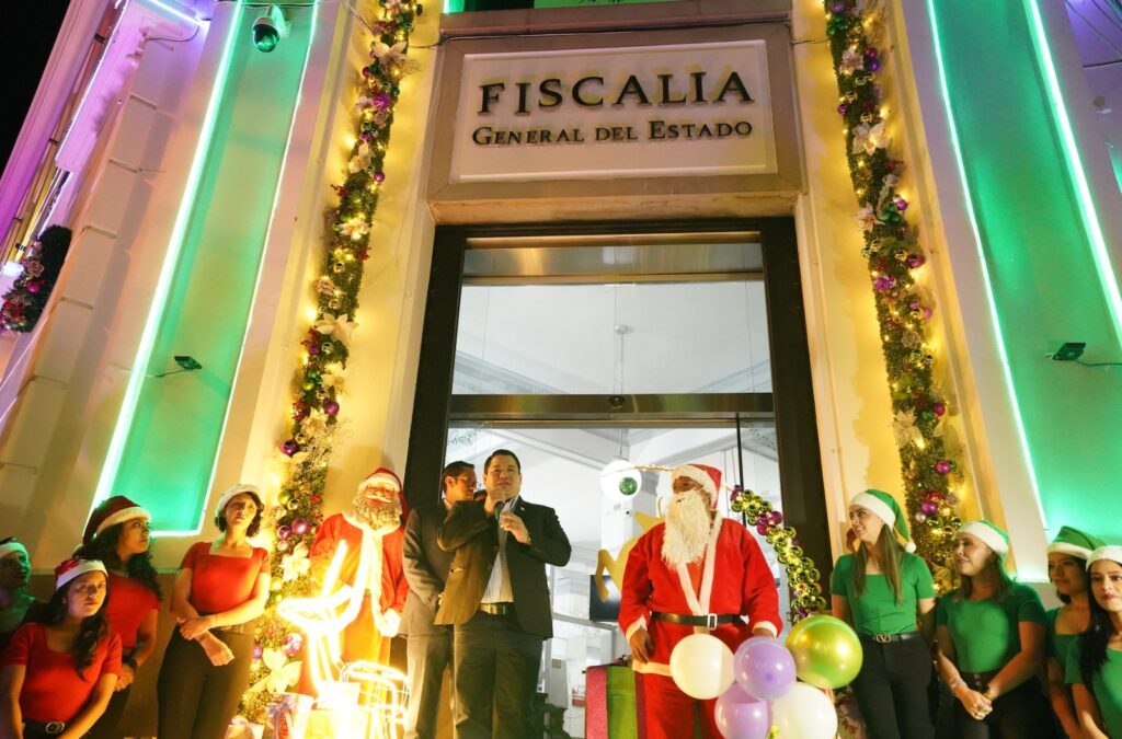 ENCENDIDO LUCES NAVIDEÑAS FRONTIS MINISTERIO PÚBLICO