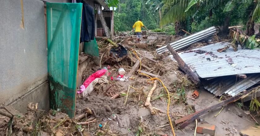 Una riada afecta al menos a 15 viviendas en Taipiplaya