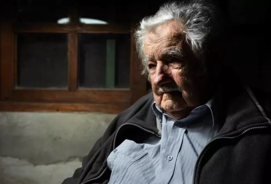 JOSÉ MUJICA