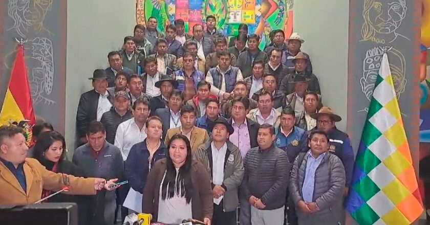 Asociación de municipios paceños proclama a Luis Arce para continuar como presidente 2025-2030