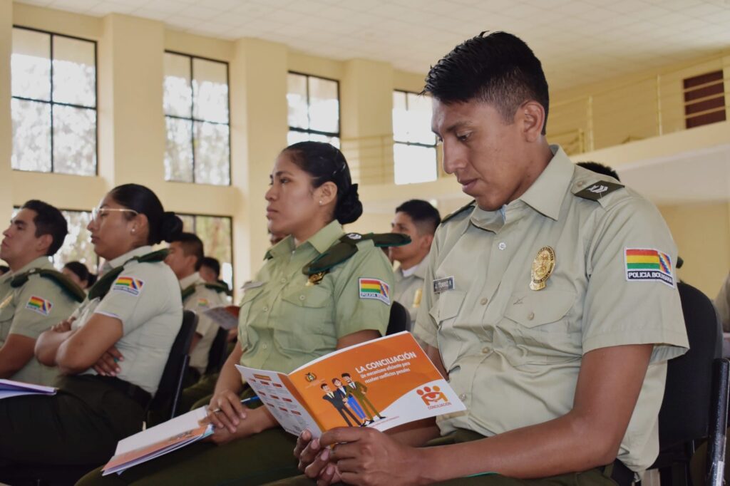 FISCALÍA POLICÍAS CAPACITACIÓN