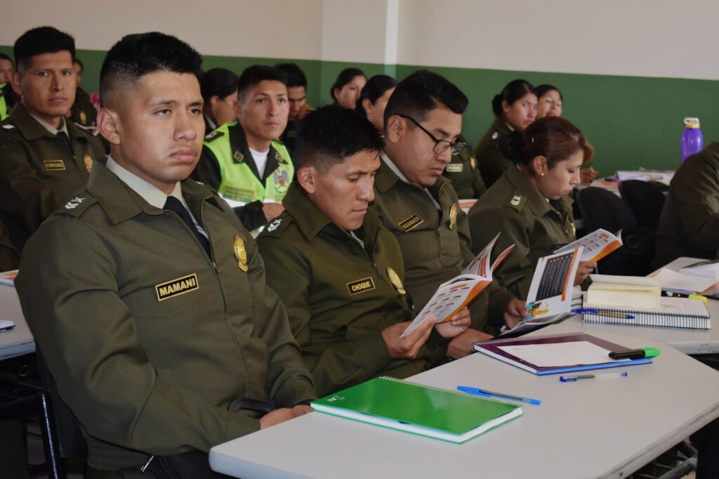 FISCALÍA POLICÍAS CAPACITACIÓN