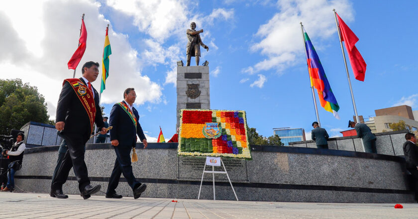 Presidente rinde su homenaje por los 244 años de la gesta libertaria de Oruro