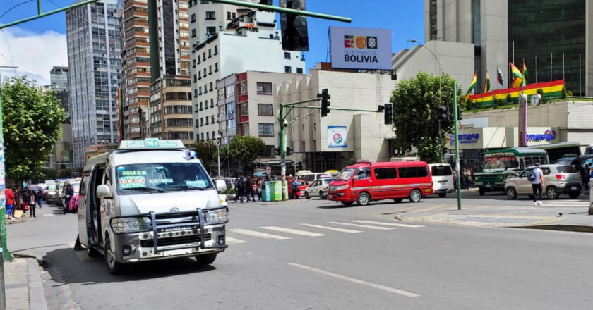 Alcaldía de La Paz reitera que el pasaje urbano se mantiene en Bs 2 en tramo corto